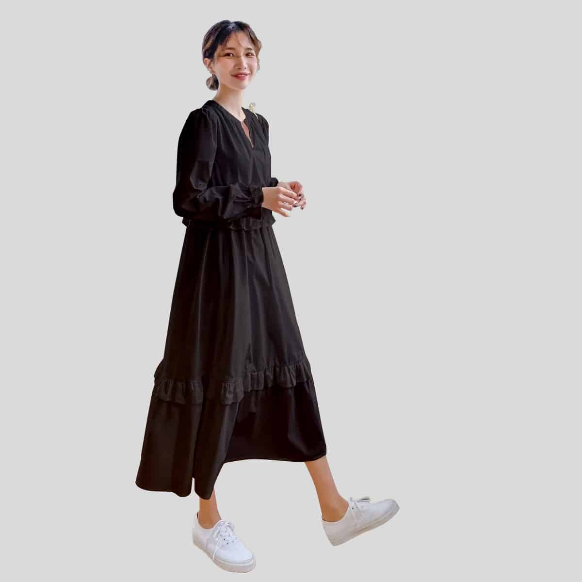Black Notched Neck Flounce Sleeve Ruffle Hem-RCK014